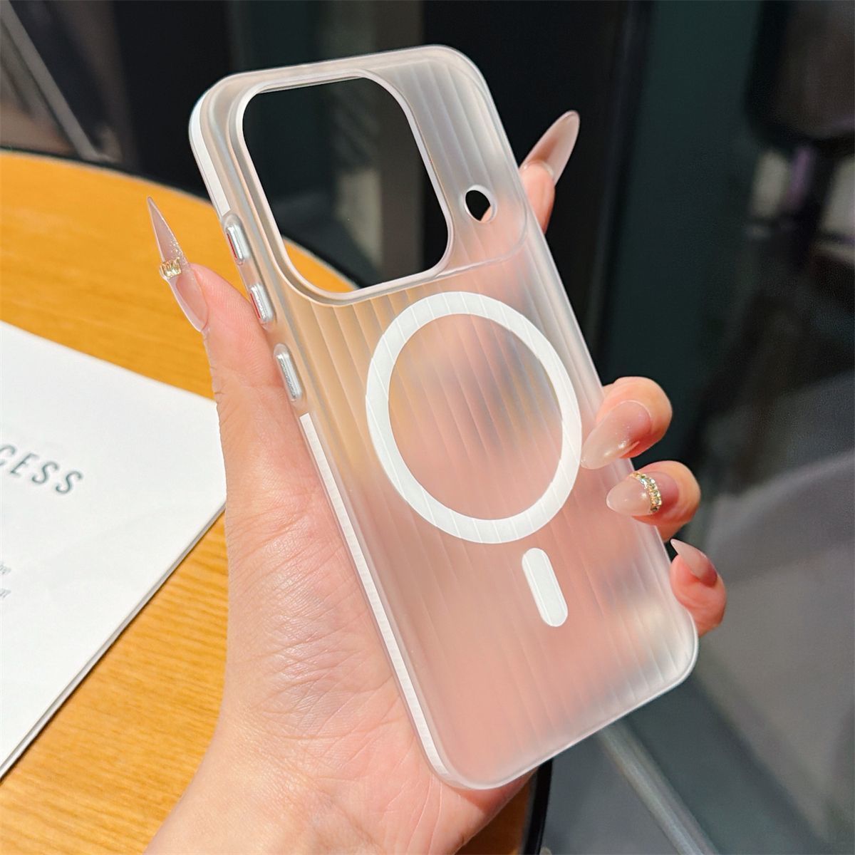 Luxury Ice Fog Corrugated Stri - Oppo Find X8 recension och pris