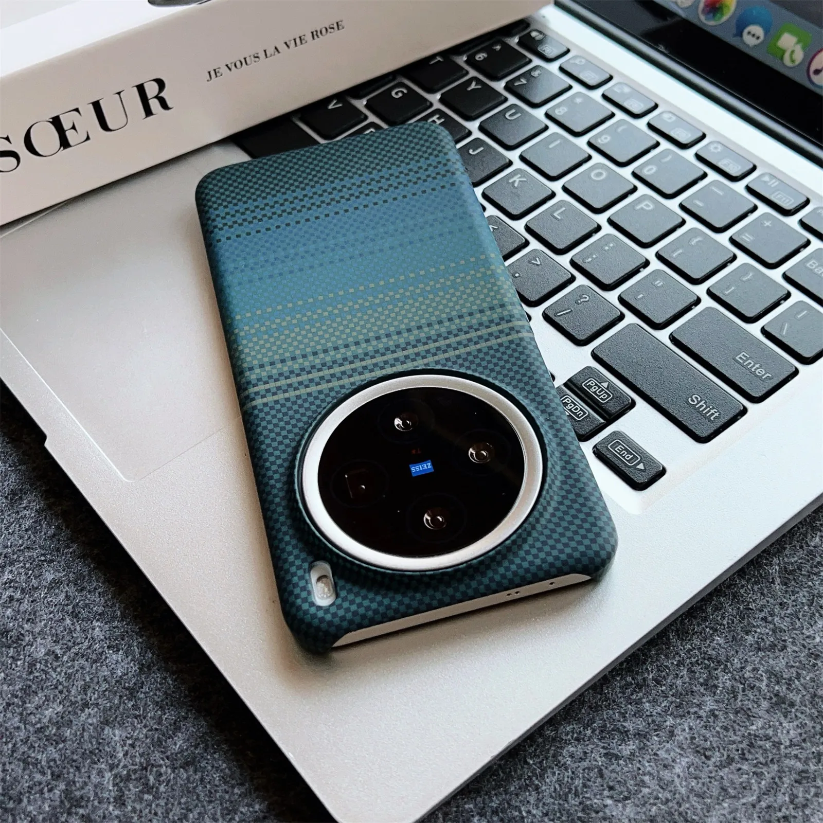 Kevlar Carbon Fiber Cover For  - Vivo X200 recension och pris